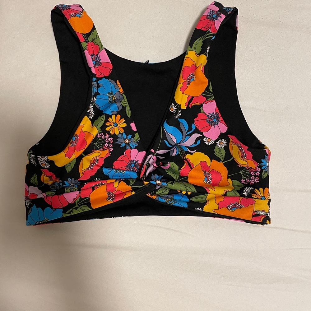 Pink top/sport bra